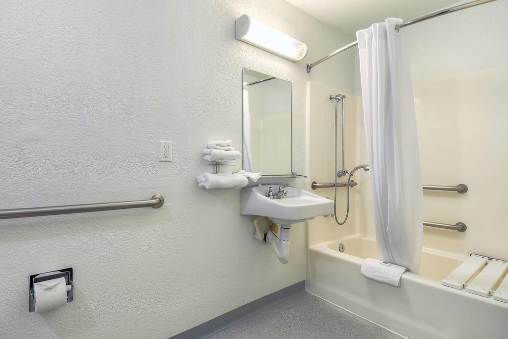 Motel 6 Anaheim Stadium - Orange Εξωτερικό φωτογραφία