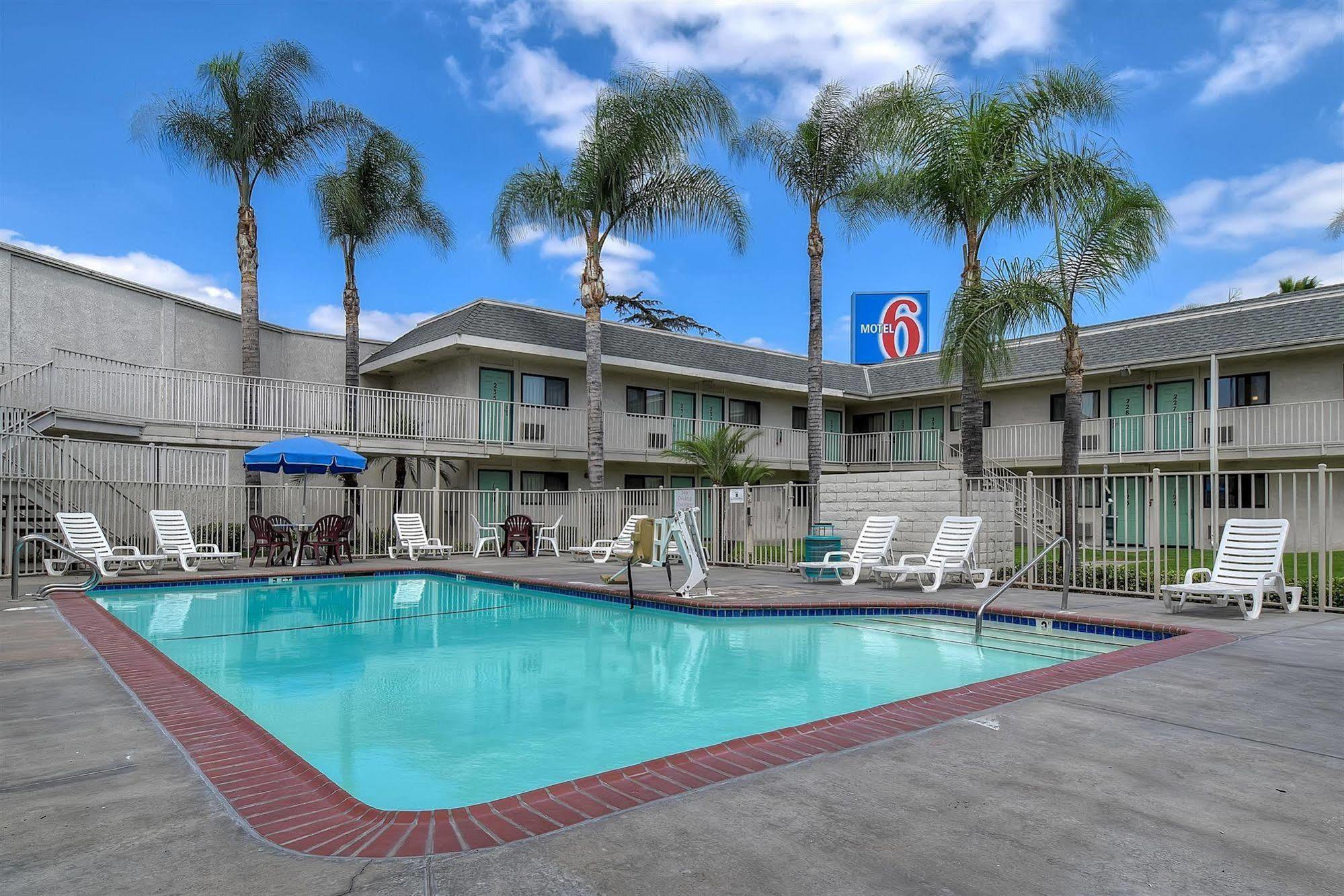 Motel 6 Anaheim Stadium - Orange Εξωτερικό φωτογραφία