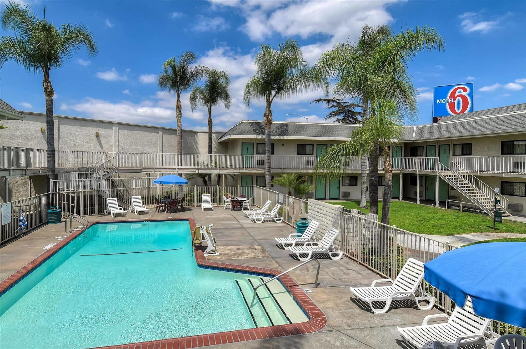 Motel 6 Anaheim Stadium - Orange Εξωτερικό φωτογραφία